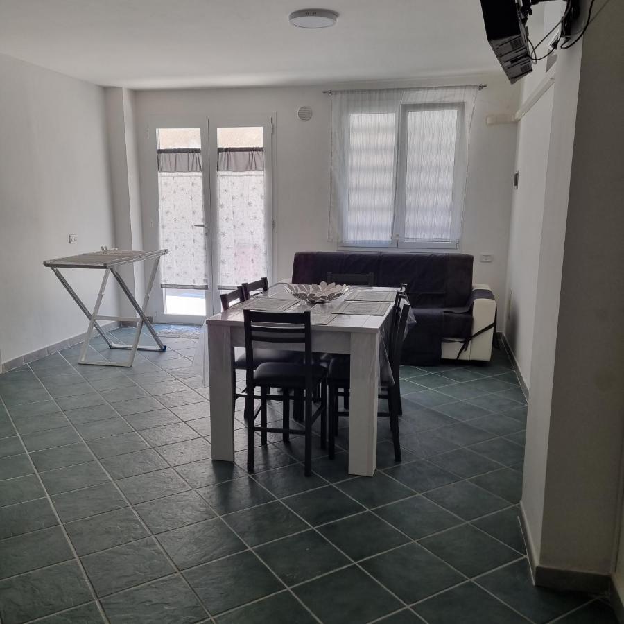 Casa Vacanze Afea Torre Dell'Orso Salento Puglia Exterior foto