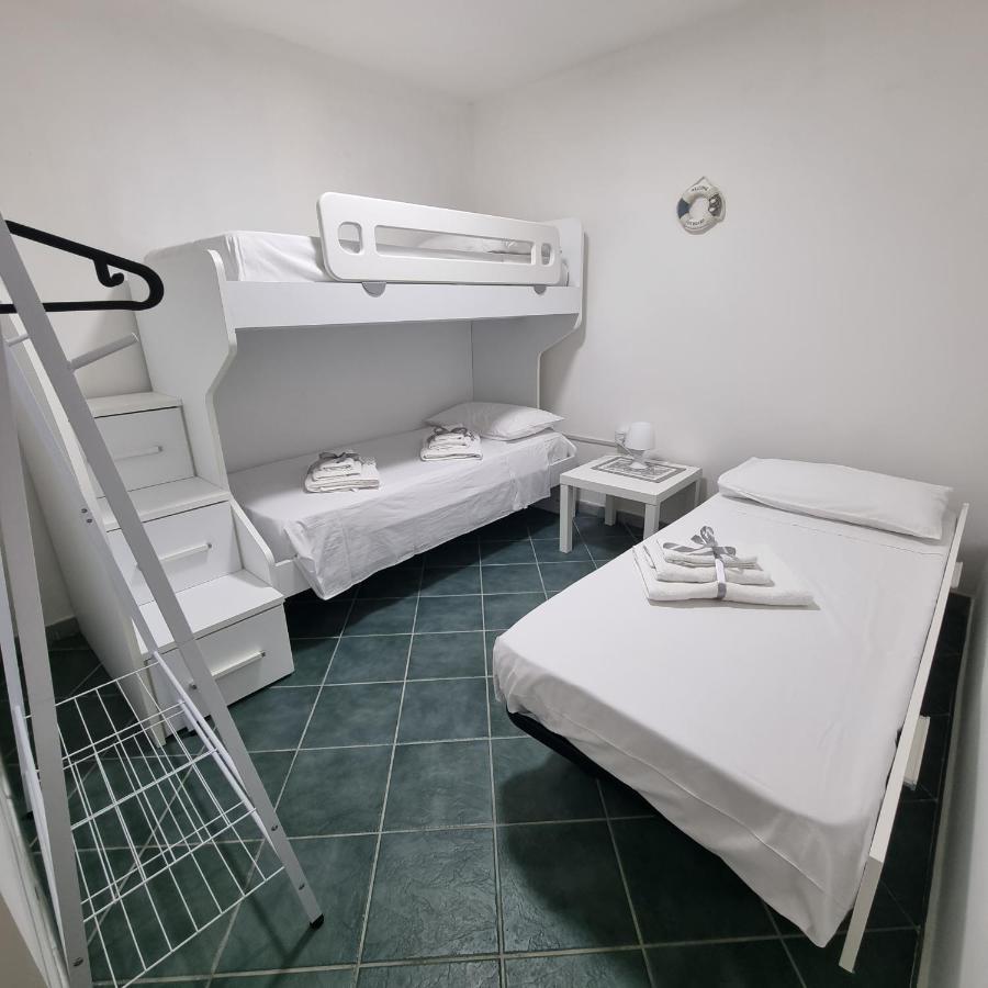 Casa Vacanze Afea Torre Dell'Orso Salento Puglia Exterior foto